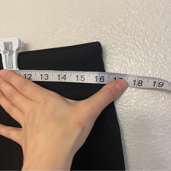 Hilary Radley Womens Midweight Bermuda Pull-On Shorts black stretchy M NEW - Picture 8 of 10